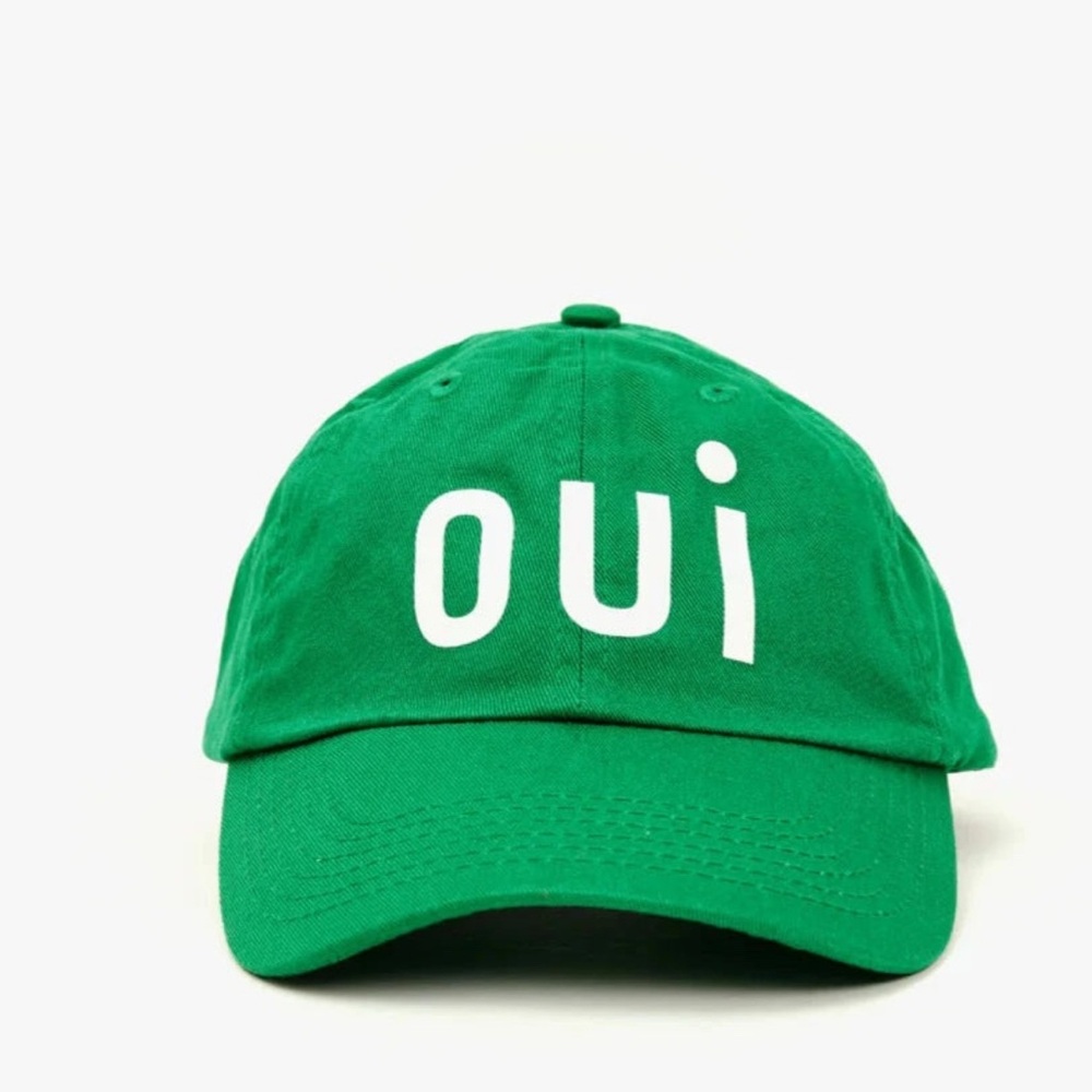 Clare V. Green 'Oui' Baseball Hat